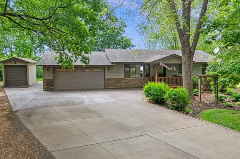 6757 Newcomb Avenue NW Annandale MN 55302