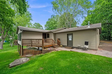 6757 Newcomb Avenue NW Annandale MN 55302