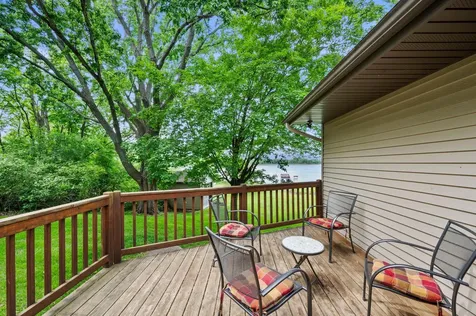 6757 Newcomb Avenue NW Annandale MN 55302