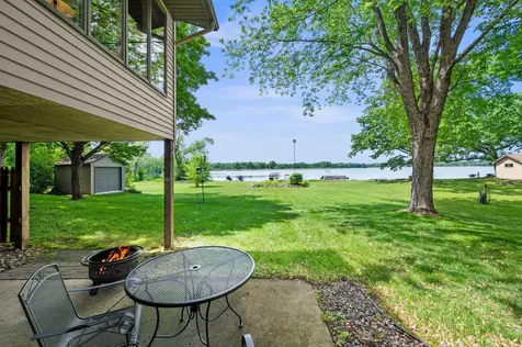 6757 Newcomb Avenue NW Annandale MN 55302
