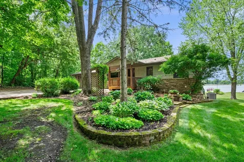 6757 Newcomb Avenue NW Annandale MN 55302