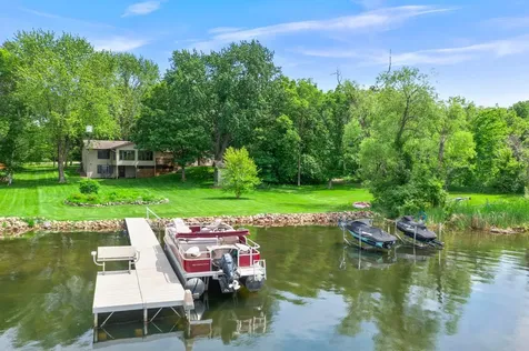 6757 Newcomb Avenue NW Annandale MN 55302