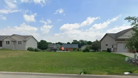 1904 Boulder Street Saint Peter MN 56082