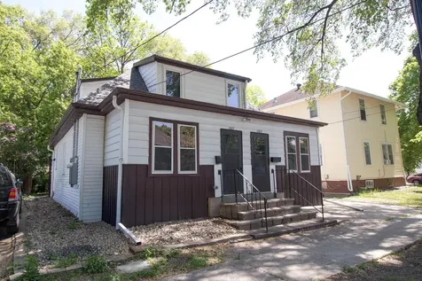 1005-1007 12th Street N Fargo ND 58102