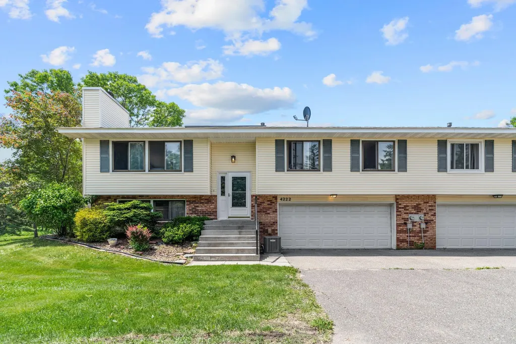 4222 Bridgewood Terrace Vadnais Heights MN 55127