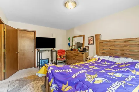 4222 Bridgewood Terrace Vadnais Heights MN 55127