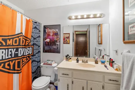 4222 Bridgewood Terrace Vadnais Heights MN 55127