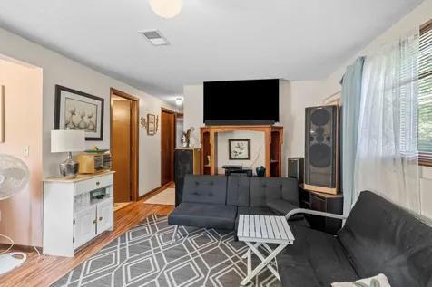 4222 Bridgewood Terrace Vadnais Heights MN 55127