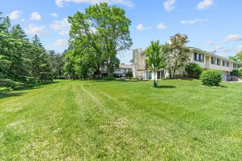 4222 Bridgewood Terrace Vadnais Heights MN 55127