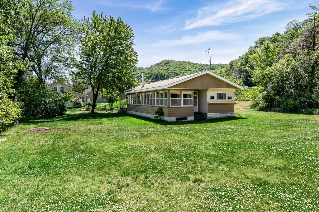 25066 Gull Lane Winona MN 55987