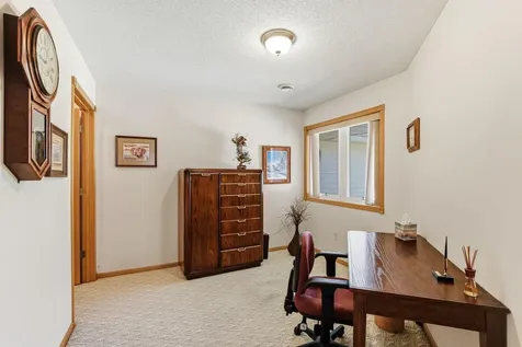 1096 Prairie View Drive SW Hutchinson MN 55350
