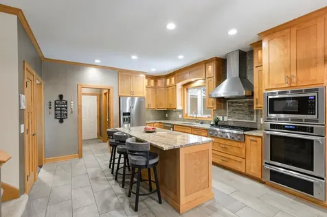 1228 Wildwood Way Chaska MN 55318