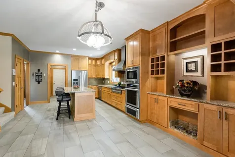 1228 Wildwood Way Chaska MN 55318