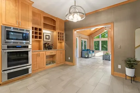1228 Wildwood Way Chaska MN 55318
