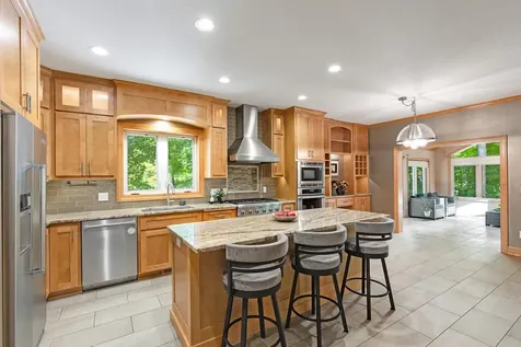 1228 Wildwood Way Chaska MN 55318