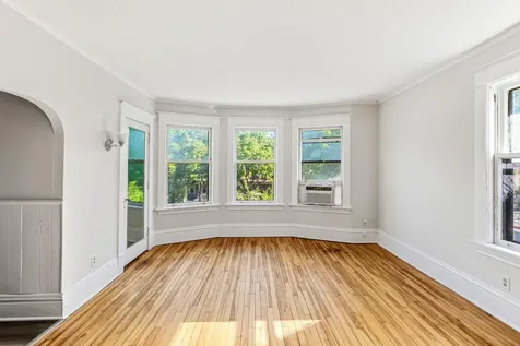 852 Ashland Avenue Saint Paul MN 55104