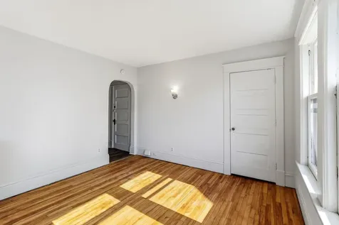 852 Ashland Avenue Saint Paul MN 55104
