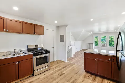852 Ashland Avenue Saint Paul MN 55104