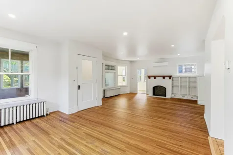 852 Ashland Avenue Saint Paul MN 55104