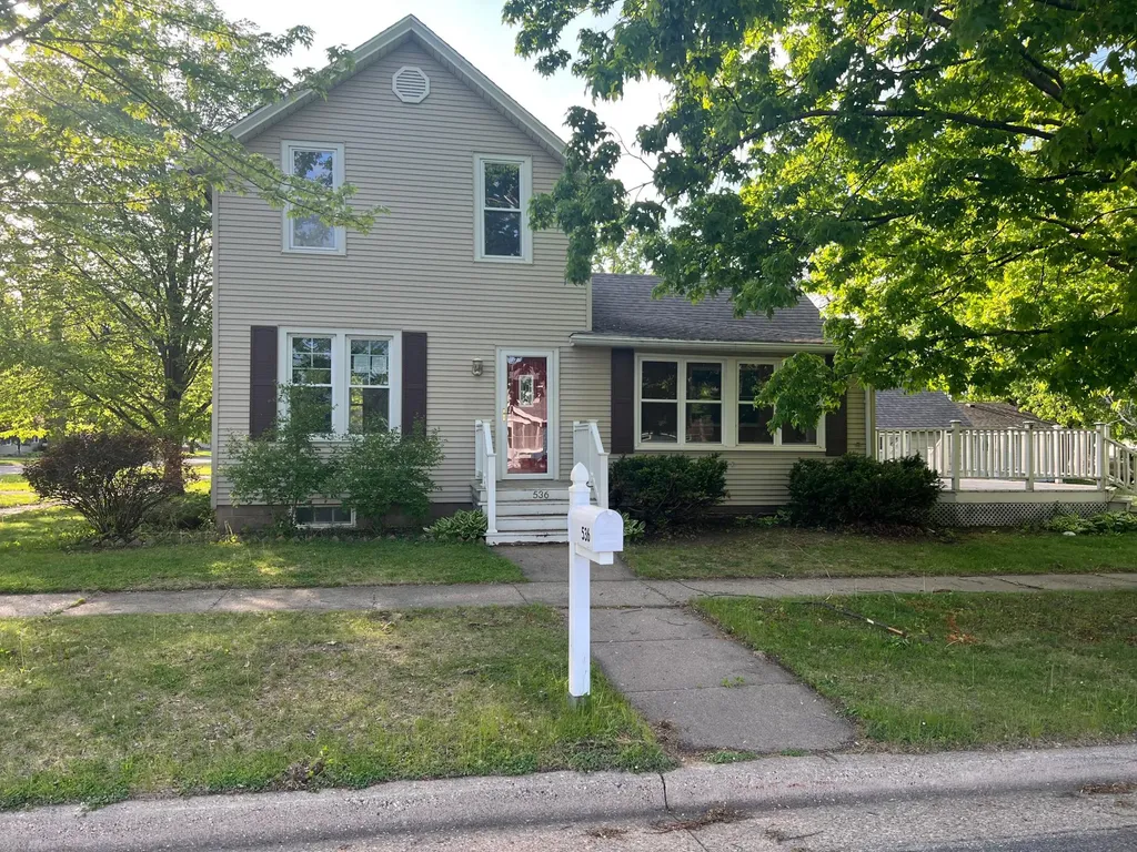 536 Gambia Avenue Wabasha MN 55981
