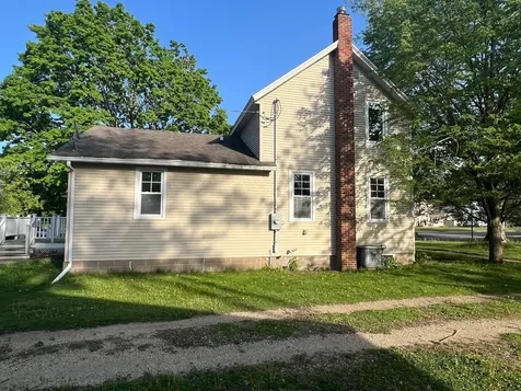 536 Gambia Avenue Wabasha MN 55981