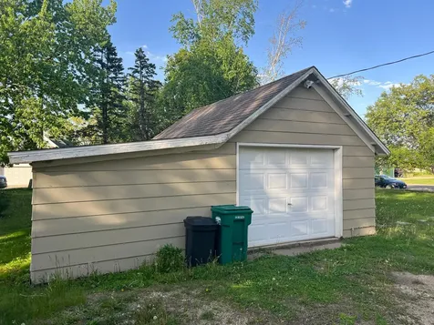 536 Gambia Avenue Wabasha MN 55981