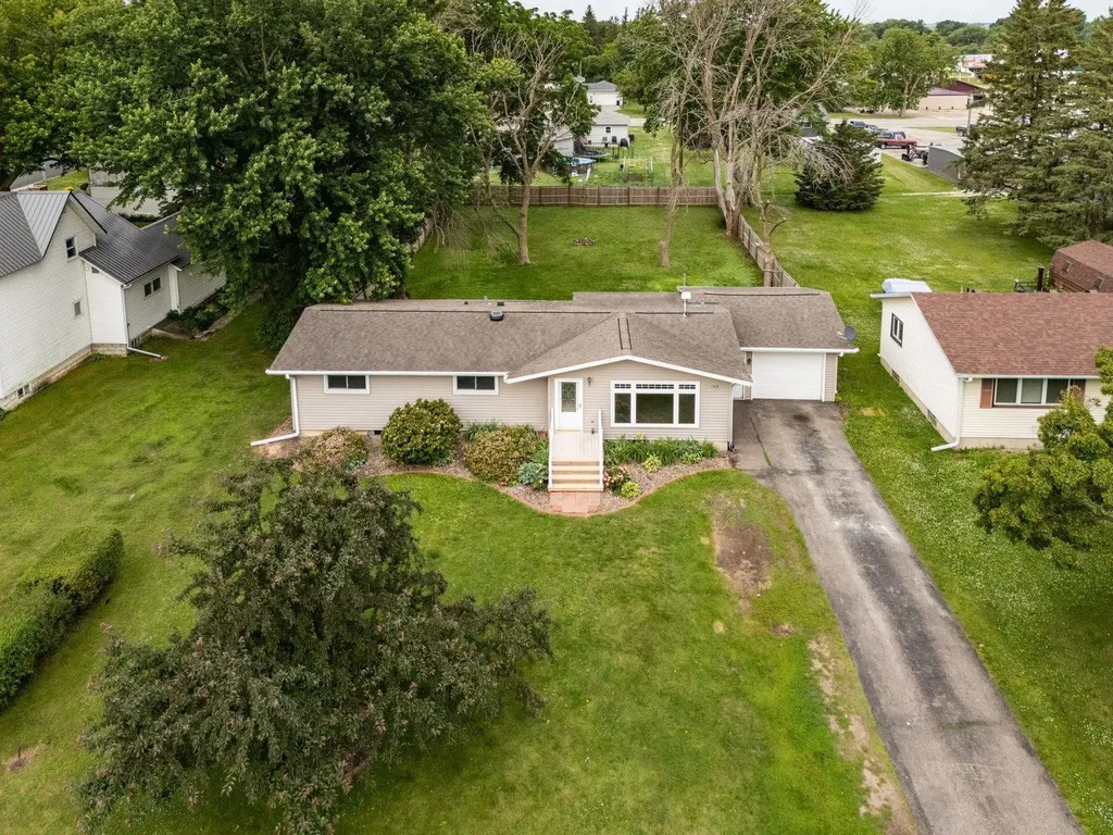 409 3rd Street NE Grand Meadow MN 55936