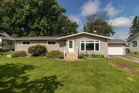 409 3rd Street NE Grand Meadow MN 55936