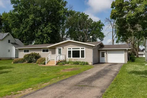 409 3rd Street NE Grand Meadow MN 55936