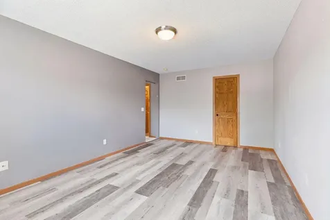 670 Kingfisher Lane Woodbury MN 55125