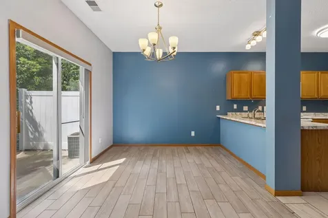 670 Kingfisher Lane Woodbury MN 55125