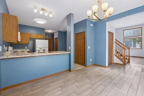 670 Kingfisher Lane Woodbury MN 55125