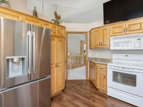 15930 38th Avenue N Plymouth MN 55446