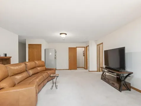 15930 38th Avenue N Plymouth MN 55446