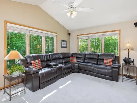 15930 38th Avenue N Plymouth MN 55446