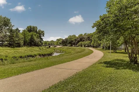 610 10th Street NW Rochester MN 55901