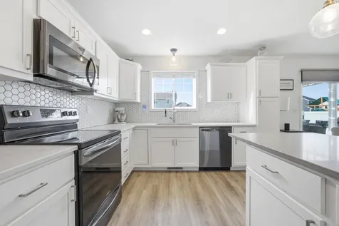 829 Cathy Drive W West Fargo ND 58078