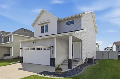 829 Cathy Drive W West Fargo ND 58078