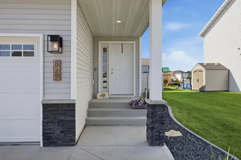 829 Cathy Drive W West Fargo ND 58078