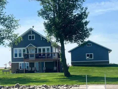 7998 147th Avenue SE Lake Lillian MN 56253