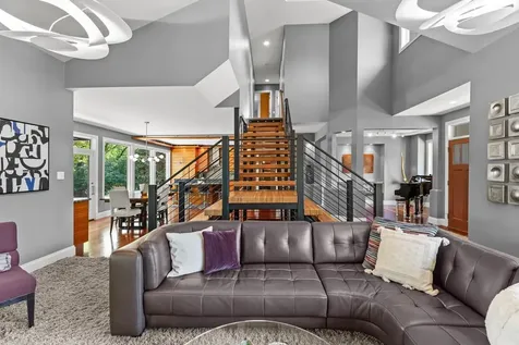 9200 Hearthstead Lane Eden Prairie MN 55347