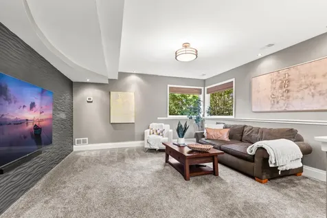 9200 Hearthstead Lane Eden Prairie MN 55347