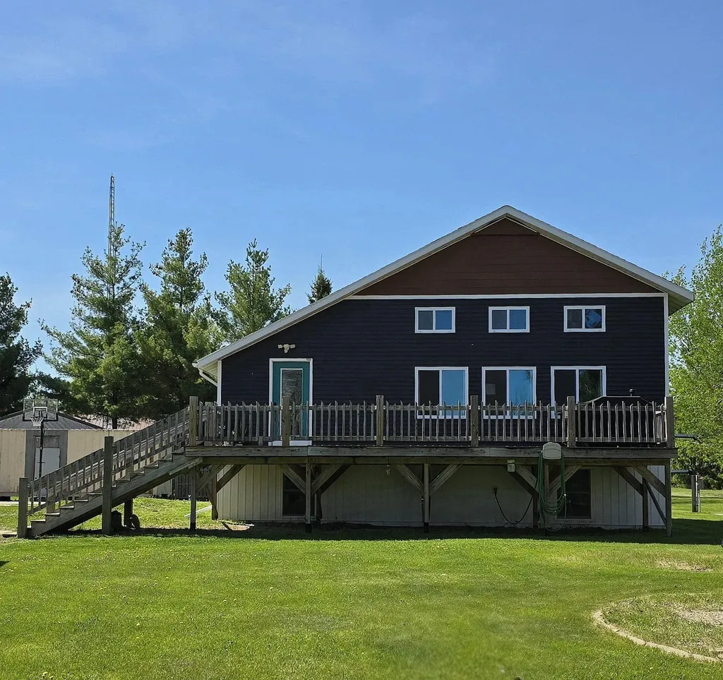 326 2nd Avenue E Federal Dam MN 56641