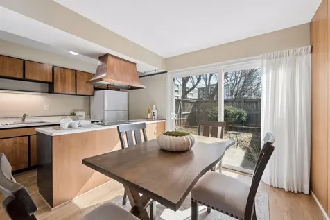6433 Barrie Road Edina MN 55435