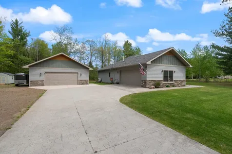 1105 W Taylor Avenue Cloquet MN 55720