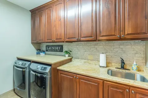 6064 Fairfax Road Baxter MN 56425