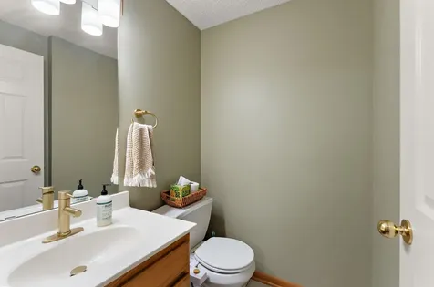 1610 Woodlynn Avenue Maplewood MN 55109