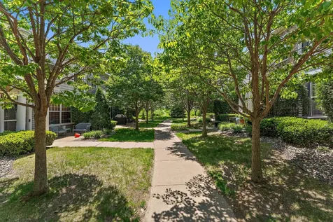 1610 Woodlynn Avenue Maplewood MN 55109