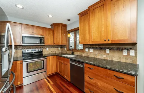 424 31st Street NW Rochester MN 55901