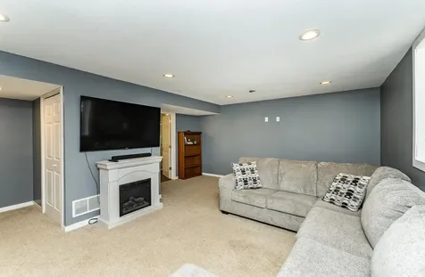 424 31st Street NW Rochester MN 55901